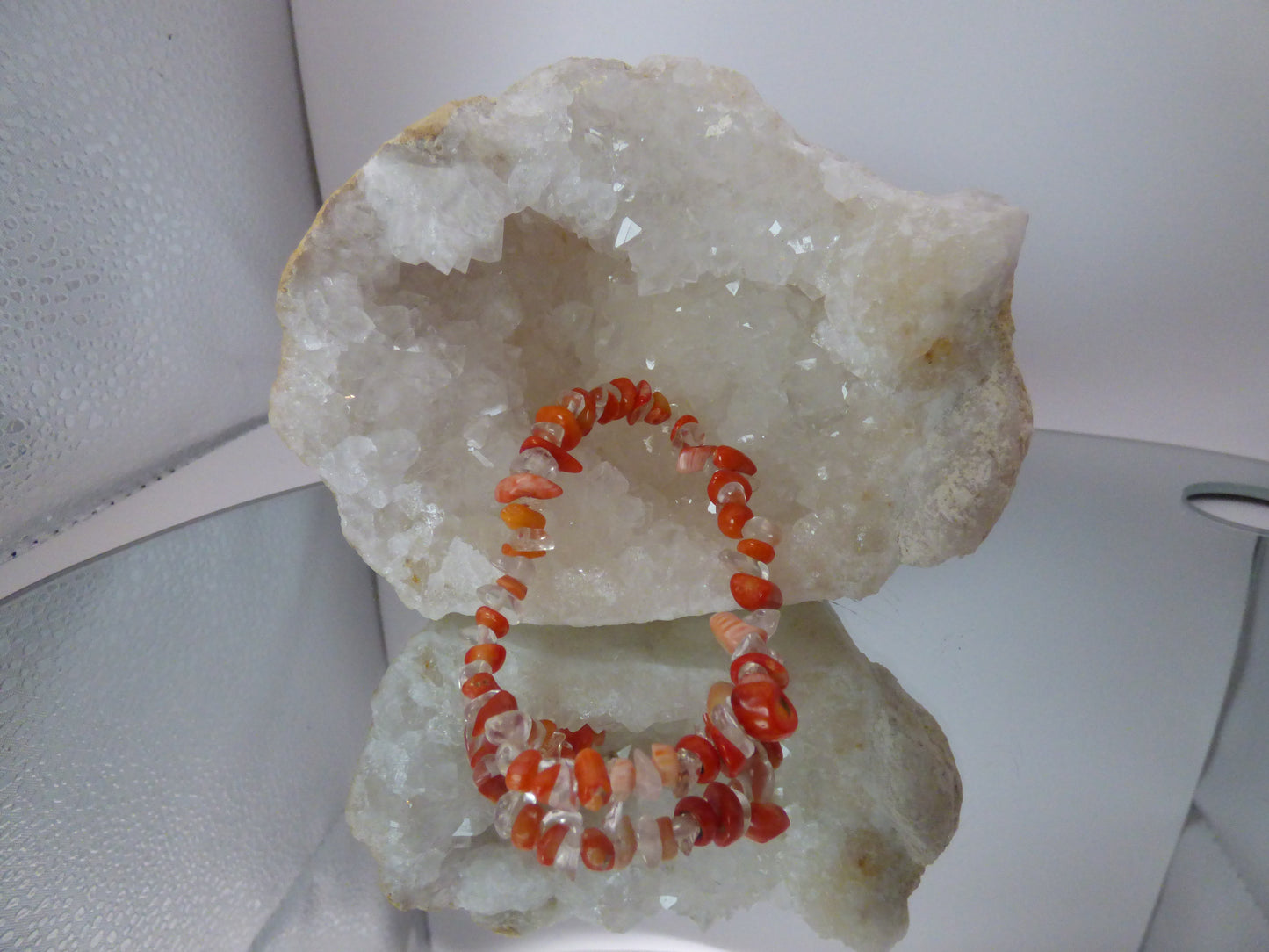 Bracelet en  cristal de roche et corail (pièce unique)