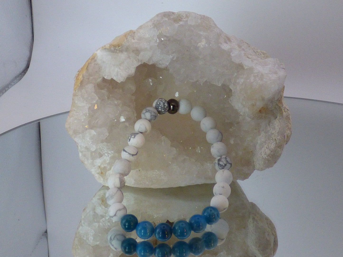 Bracelet homme en howlite et Apatite