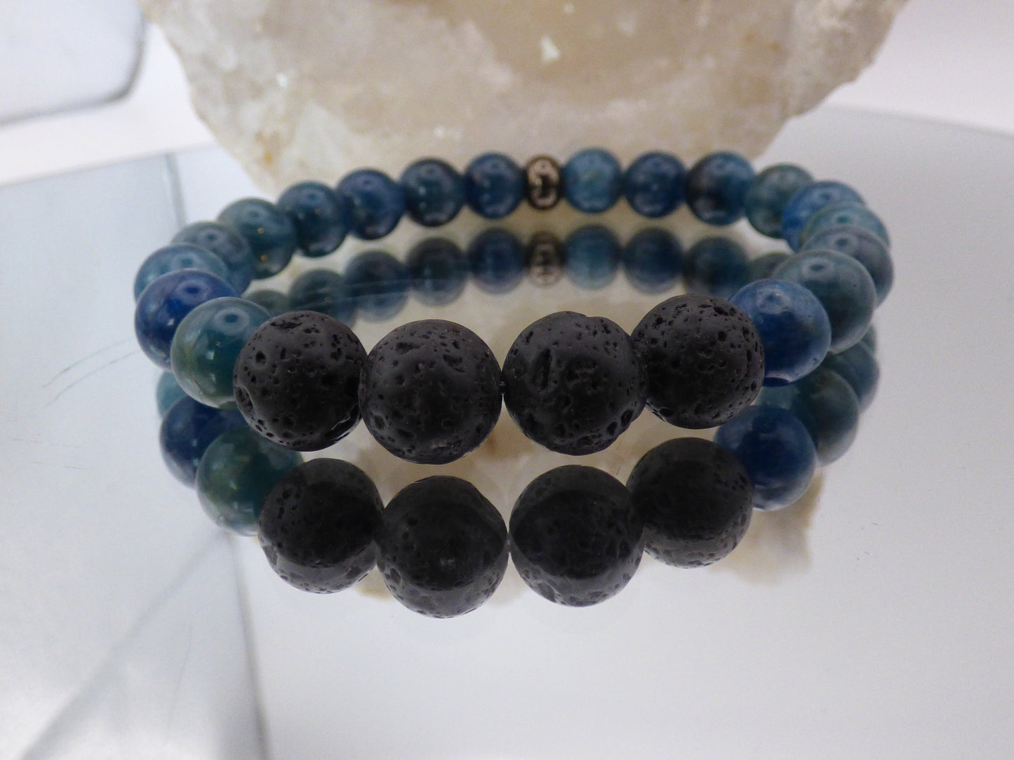 Bracelet en apatite et pierre de lave