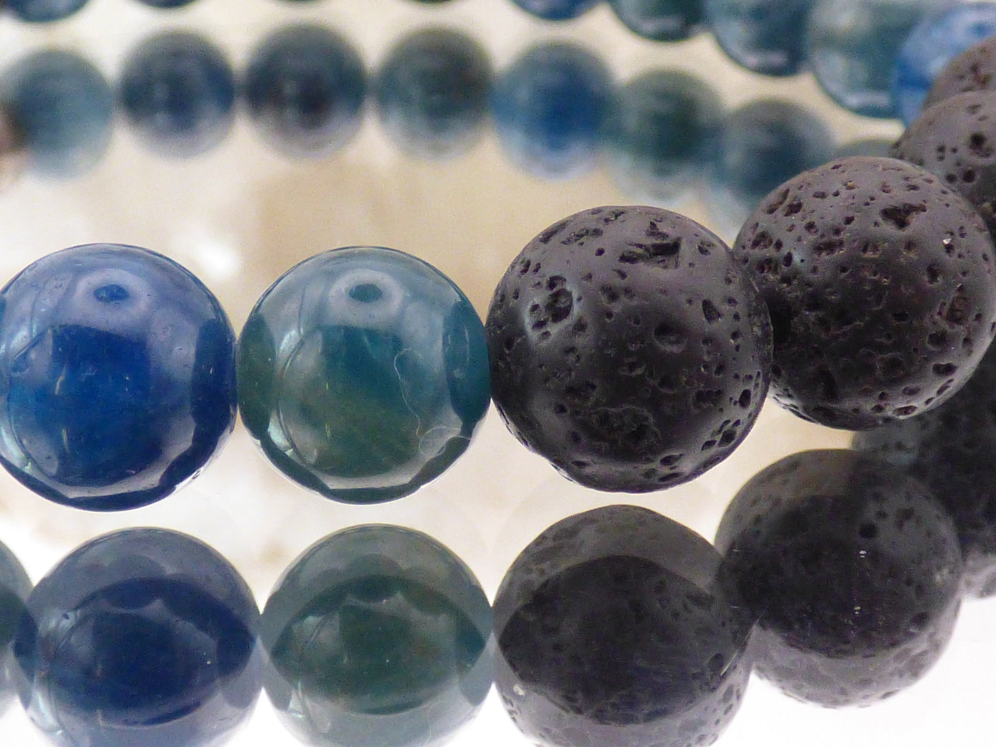 Bracelet en apatite et pierre de lave