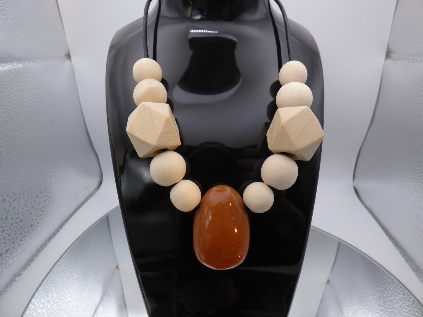 Collier en aventurine orange et perles de bois