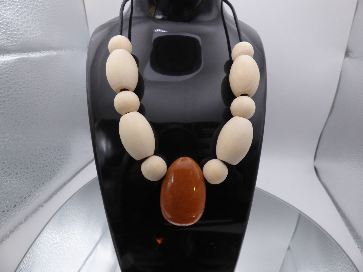 Collier en aventurine orange et perles de bois