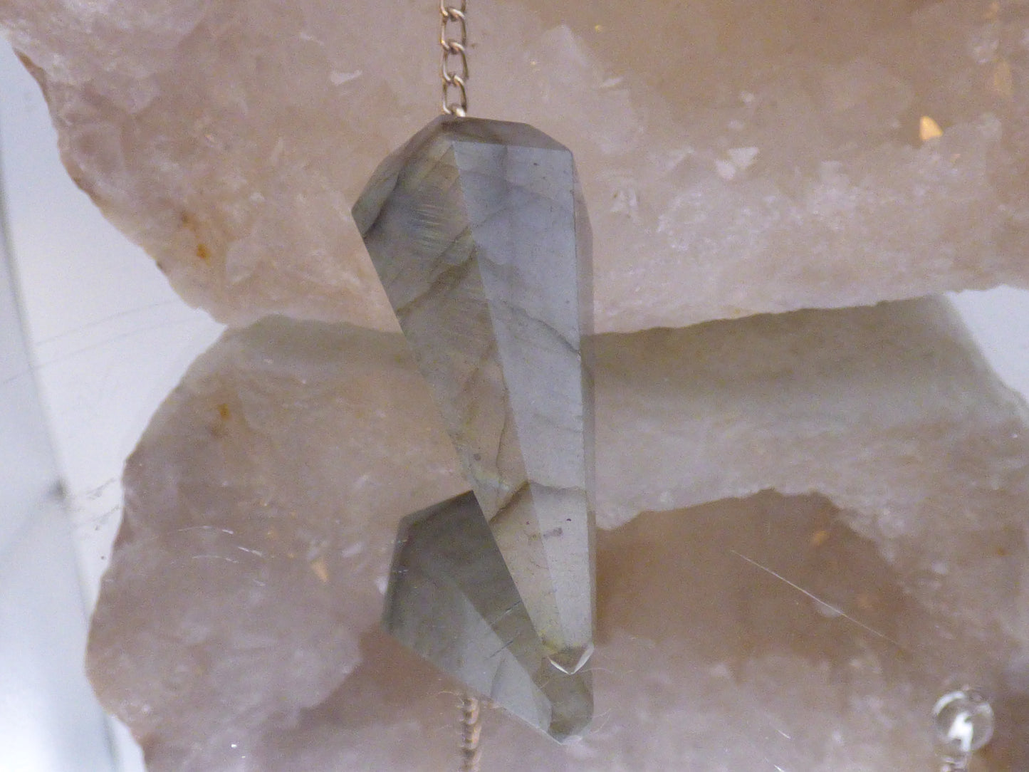 Pendule en Labradorite