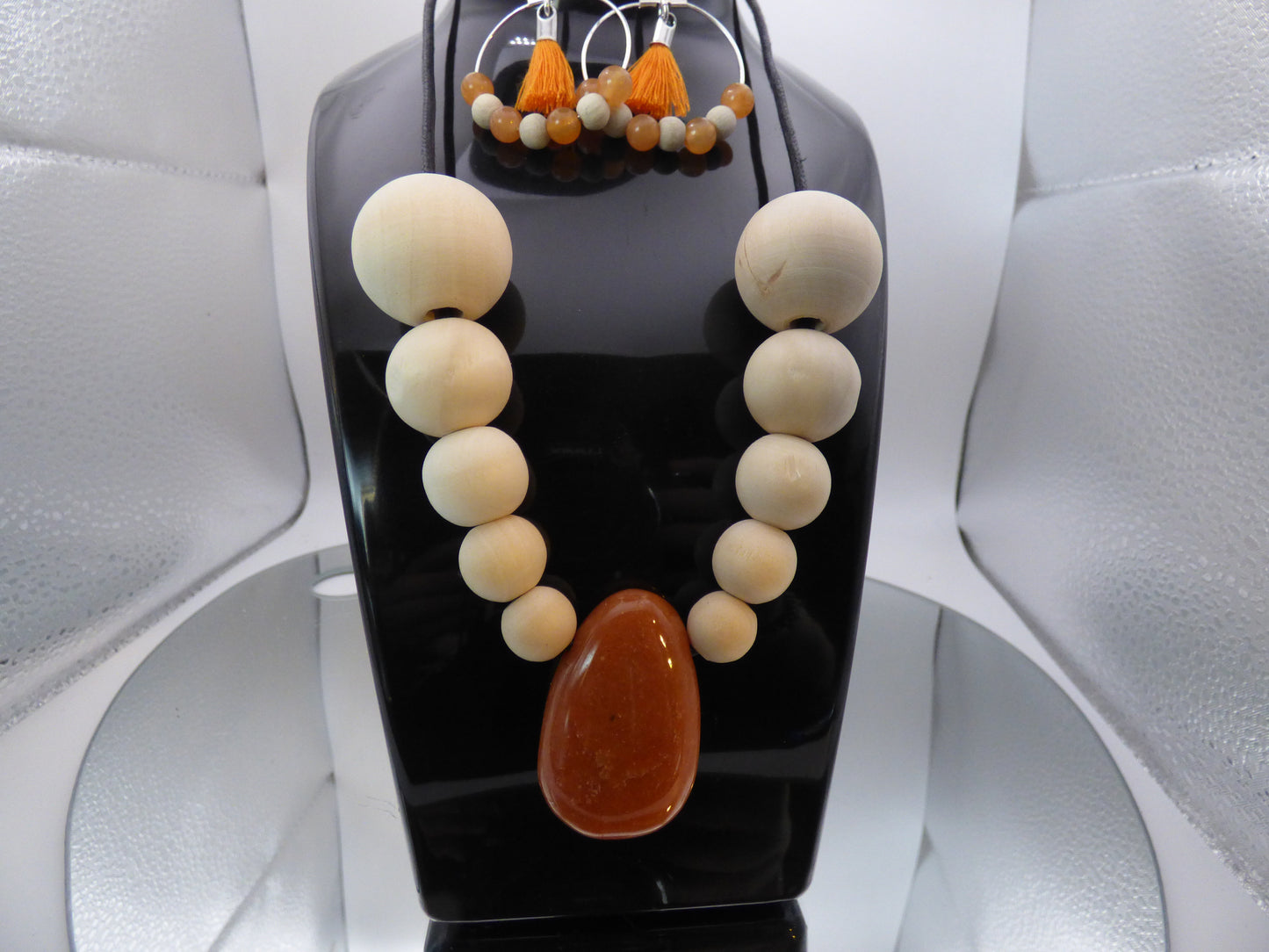 Parure en aventurine et bois